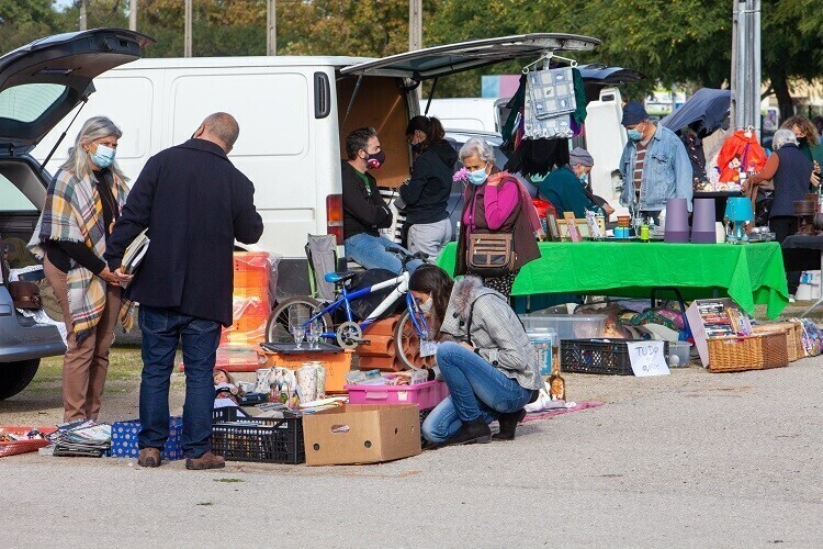 Feira Abra a Bagageira na Moita