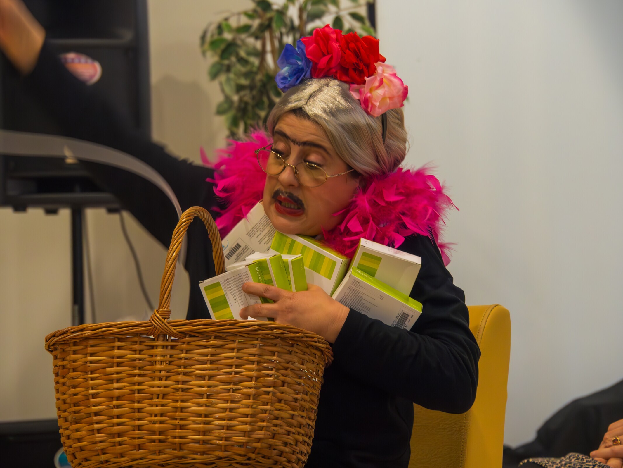 Às Páginas Tantas...Há um Teatro para ver: "O Raio das Velhas"