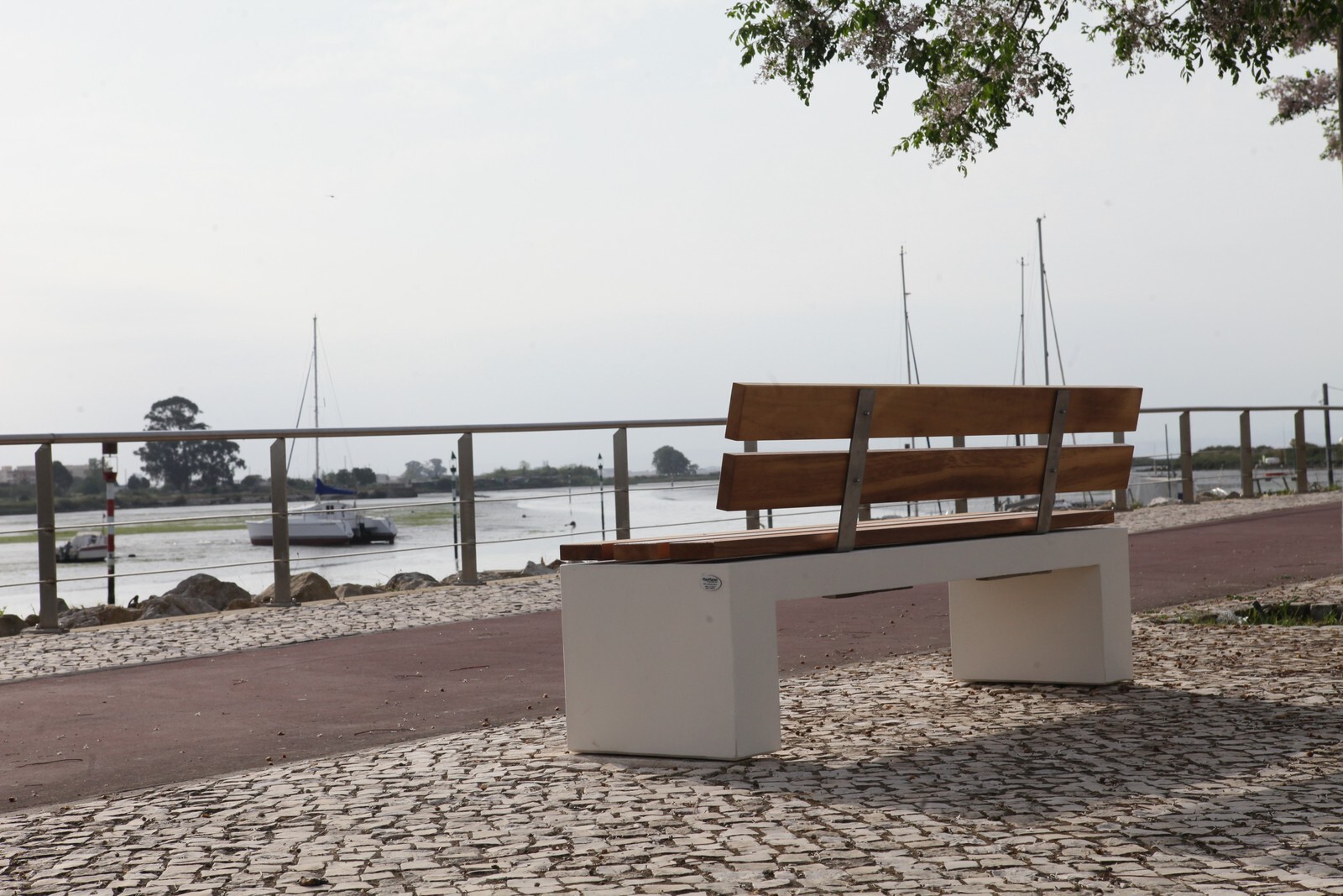 Interrupção pontual da alimentação de energia elétrica | E-REDES