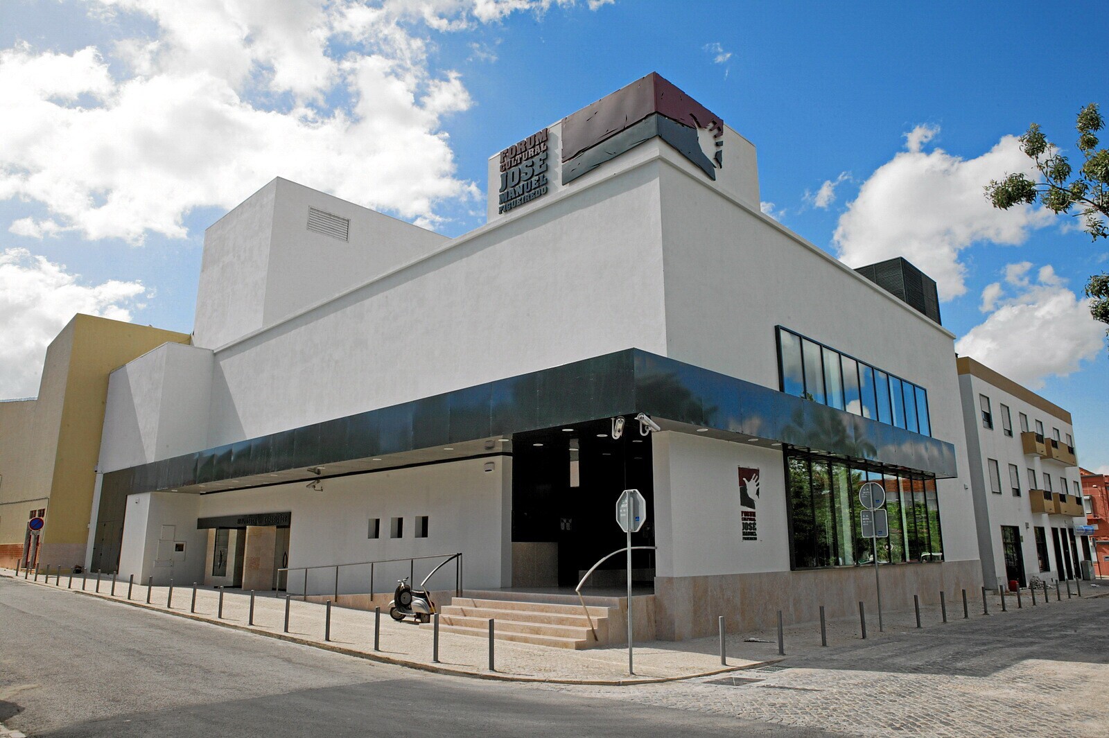 Aviso - Encerramento Bilheteira do Fórum Cultural José Manuel Figueiredo