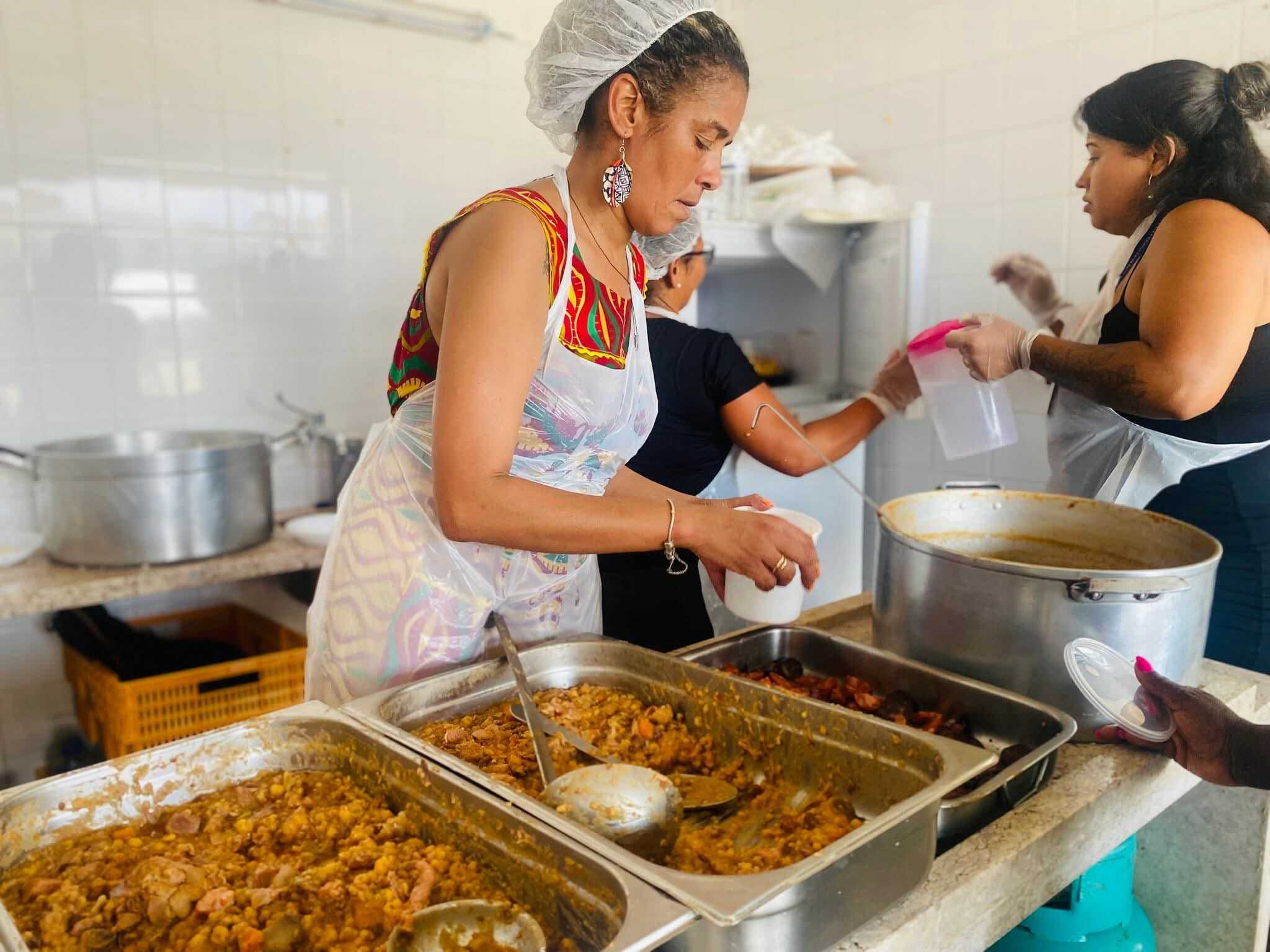 “Cachupa Solidária” no Mercado Municipal do Vale da Amoreira